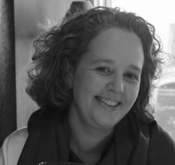 Rachel J Broadley